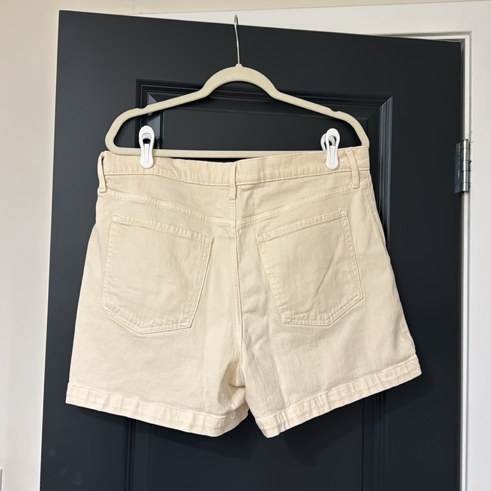Banana Republic Factory Cream Jean Shorts - Picture 2 of 2